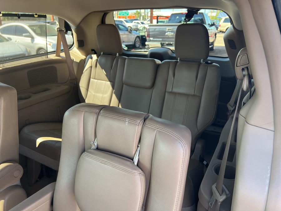 Used Chrysler Town & Country 4dr Wgn Touring-L 2014 | Central florida Auto Trader. Kissimmee, Florida Used Chrysler Town & Country 4dr Wgn Touring-L 2014 | Central florida Auto Trader. Kissimmee, Florida