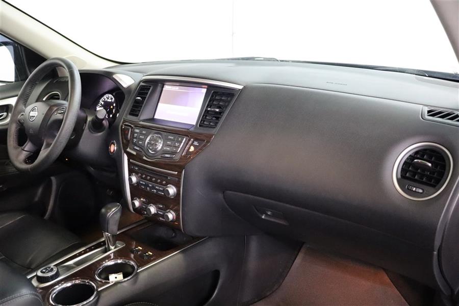 2015 Nissan Pathfinder SL, available for sale in Paterson, New Jersey | Fast Track Motors. Paterson, New Jersey 2015 Nissan Pathfinder SL, available for sale in Paterson, New Jersey | Fast Track Motors. Paterson, New Jersey
