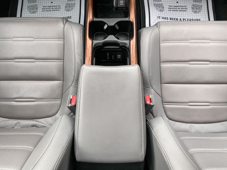 2017 Honda CR-V EX-L AWD w/Navi, available for sale in Newark, New Jersey | RT Auto Center LLC. Newark, New Jersey 2017 Honda CR-V EX-L AWD w/Navi, available for sale in Newark, New Jersey | RT Auto Center LLC. Newark, New Jersey