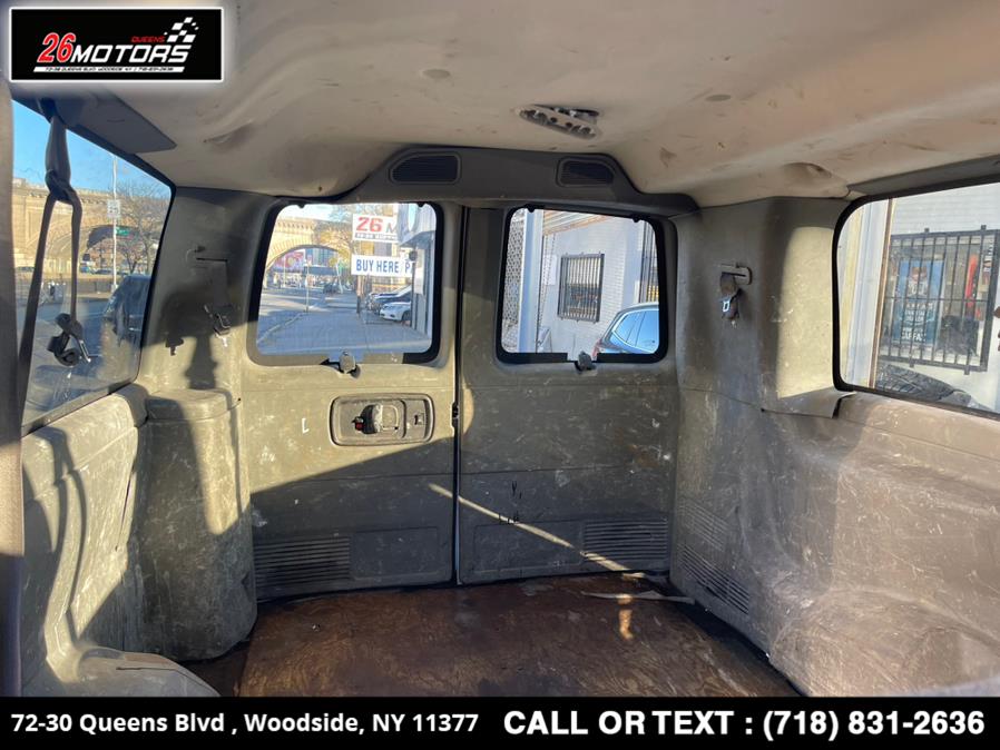 Used Chevrolet Express Passenger RWD 2500 135" 1LT 2011 | 26 Motors Queens. Woodside, New York Used Chevrolet Express Passenger RWD 2500 135" 1LT 2011 | 26 Motors Queens. Woodside, New York