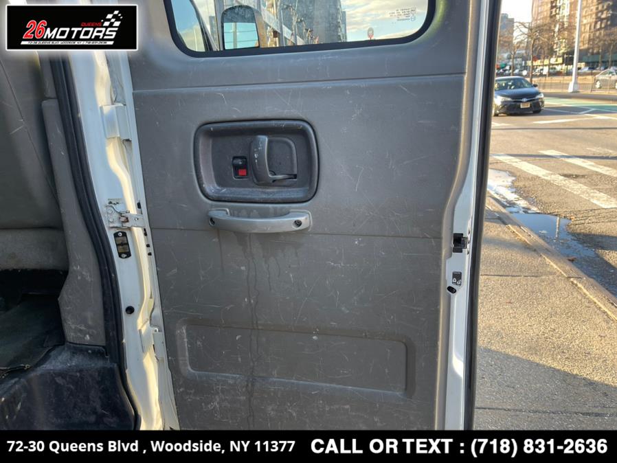 Used Chevrolet Express Passenger RWD 2500 135" 1LT 2011 | 26 Motors Queens. Woodside, New York Used Chevrolet Express Passenger RWD 2500 135" 1LT 2011 | 26 Motors Queens. Woodside, New York