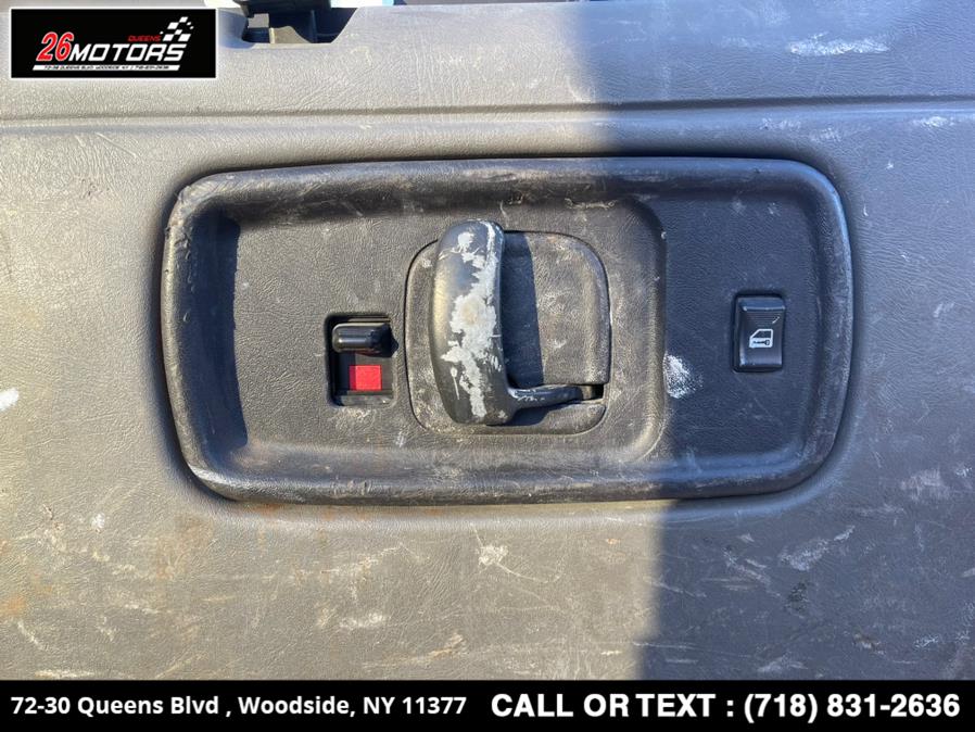 Used Chevrolet Express Passenger RWD 2500 135" 1LT 2011 | 26 Motors Queens. Woodside, New York Used Chevrolet Express Passenger RWD 2500 135" 1LT 2011 | 26 Motors Queens. Woodside, New York