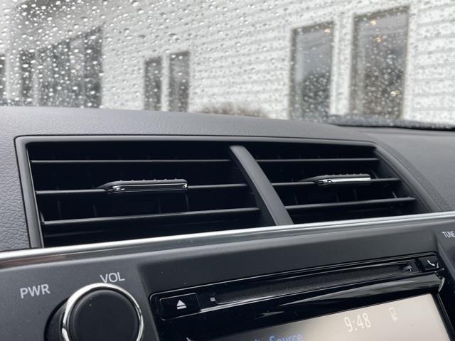Used Toyota Camry XLE 2017 | Blasius Federal Road. Brookfield, Connecticut Used Toyota Camry XLE 2017 | Blasius Federal Road. Brookfield, Connecticut