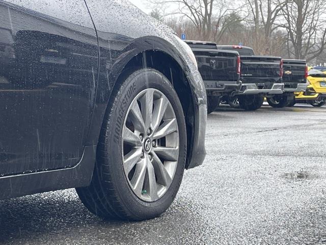 Used Toyota Camry XLE 2017 | Blasius Federal Road. Brookfield, Connecticut Used Toyota Camry XLE 2017 | Blasius Federal Road. Brookfield, Connecticut