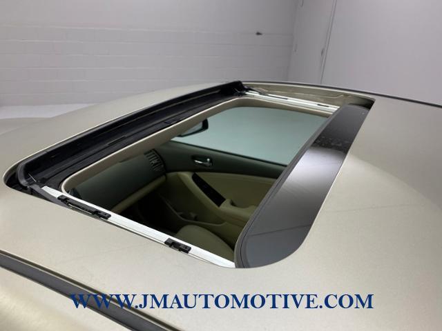 2011 Nissan Altima 4dr Sdn I4 CVT 2.5 SL, available for sale in Naugatuck, Connecticut | J&M Automotive Sls&Svc LLC. Naugatuck, Connecticut 2011 Nissan Altima 4dr Sdn I4 CVT 2.5 SL, available for sale in Naugatuck, Connecticut | J&M Automotive Sls&Svc LLC. Naugatuck, Connecticut