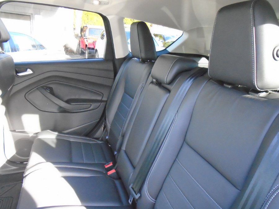 2016 Ford Escape 4WD 4dr Titanium, available for sale in Waterbury, Connecticut | Jim Juliani Motors. Waterbury, Connecticut