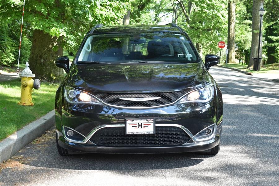 Used Chrysler Pacifica Touring L 4dr Mini Van 2018 | Camy Cars. Great Neck, New York Used Chrysler Pacifica Touring L 4dr Mini Van 2018 | Camy Cars. Great Neck, New York