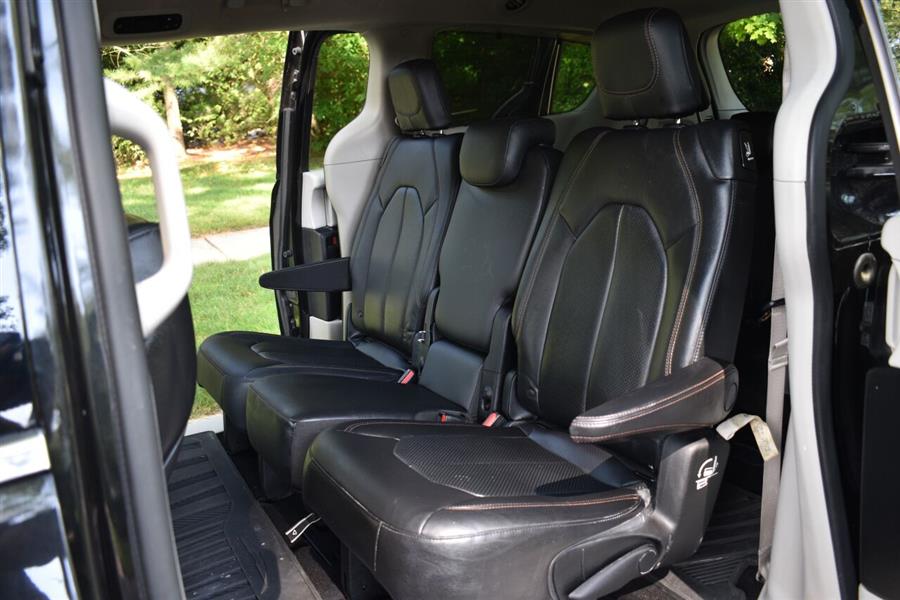 Used Chrysler Pacifica Touring L 4dr Mini Van 2018 | Camy Cars. Great Neck, New York Used Chrysler Pacifica Touring L 4dr Mini Van 2018 | Camy Cars. Great Neck, New York