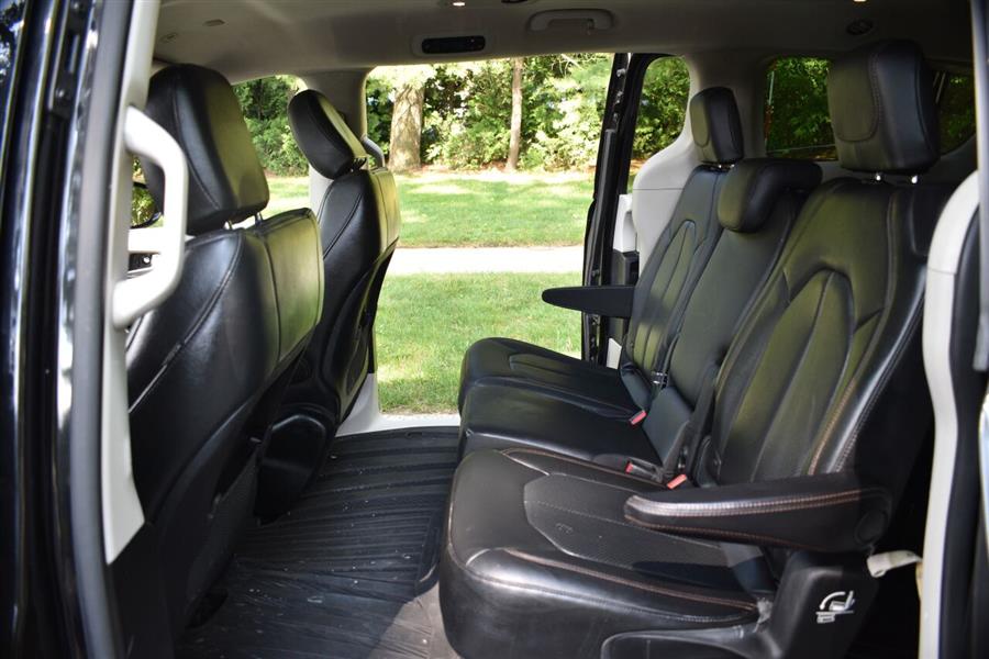 Used Chrysler Pacifica Touring L 4dr Mini Van 2018 | Camy Cars. Great Neck, New York Used Chrysler Pacifica Touring L 4dr Mini Van 2018 | Camy Cars. Great Neck, New York