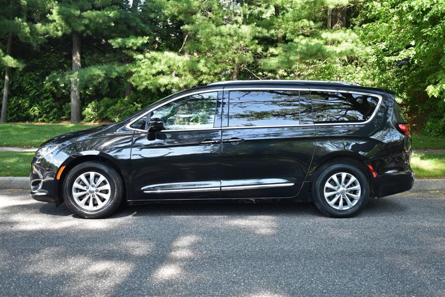 Used Chrysler Pacifica Touring L 4dr Mini Van 2018 | Camy Cars. Great Neck, New York Used Chrysler Pacifica Touring L 4dr Mini Van 2018 | Camy Cars. Great Neck, New York