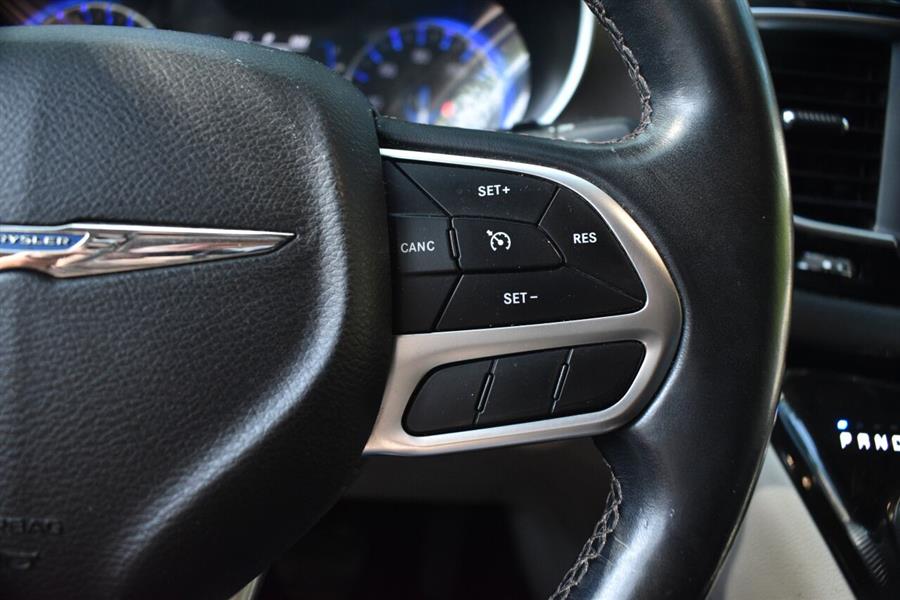 Used Chrysler Pacifica Touring L 4dr Mini Van 2018 | Camy Cars. Great Neck, New York Used Chrysler Pacifica Touring L 4dr Mini Van 2018 | Camy Cars. Great Neck, New York