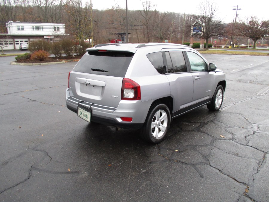Used Jeep Compass 4WD 4dr High Altitude Edition 2015 | Universal Motors LLC. New Britain, Connecticut Used Jeep Compass 4WD 4dr High Altitude Edition 2015 | Universal Motors LLC. New Britain, Connecticut
