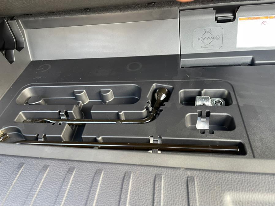 2021 Toyota Highlander XLE AWD, available for sale in Jamaica, New York | Sylhet Motors Inc.. Jamaica, New York 2021 Toyota Highlander XLE AWD, available for sale in Jamaica, New York | Sylhet Motors Inc.. Jamaica, New York