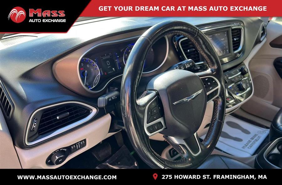 Used Chrysler Pacifica Touring L 2019 | Mass Auto Exchange. Framingham, Massachusetts Used Chrysler Pacifica Touring L 2019 | Mass Auto Exchange. Framingham, Massachusetts
