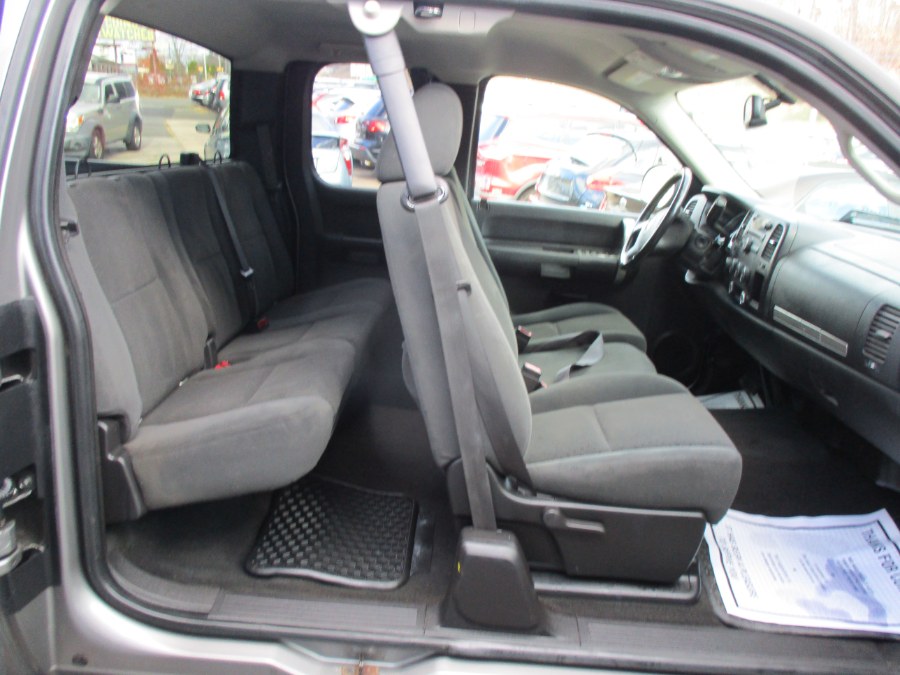 2008 Chevrolet Silverado 1500 1500 4WD, available for sale in Meriden, Connecticut | Cos Central Auto. Meriden, Connecticut 2008 Chevrolet Silverado 1500 1500 4WD, available for sale in Meriden, Connecticut | Cos Central Auto. Meriden, Connecticut