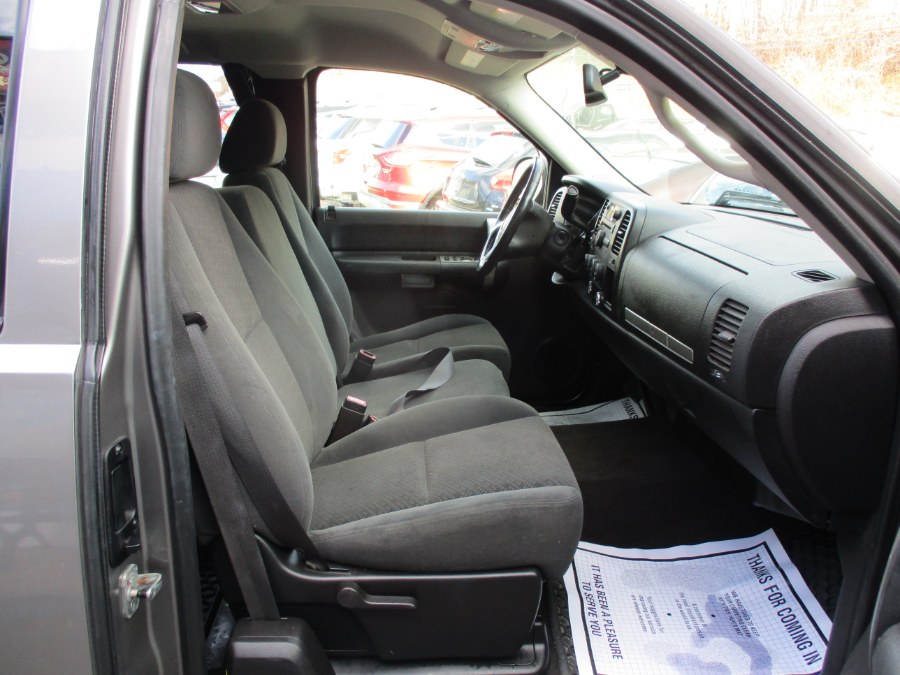 2008 Chevrolet Silverado 1500 1500 4WD, available for sale in Meriden, Connecticut | Cos Central Auto. Meriden, Connecticut 2008 Chevrolet Silverado 1500 1500 4WD, available for sale in Meriden, Connecticut | Cos Central Auto. Meriden, Connecticut
