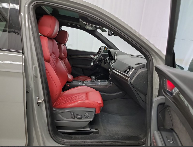 2020 Audi SQ5 Premium Plus 3.0 TFSI quattro, available for sale in Amityville, New York | Gold Coast Motors of sunrise. Amityville, New York 2020 Audi SQ5 Premium Plus 3.0 TFSI quattro, available for sale in Amityville, New York | Gold Coast Motors of sunrise. Amityville, New York