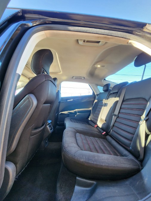 Used Ford Fusion 4dr Sdn SE FWD 2015 | Temple Hills Used Car. Temple Hills, Maryland Used Ford Fusion 4dr Sdn SE FWD 2015 | Temple Hills Used Car. Temple Hills, Maryland