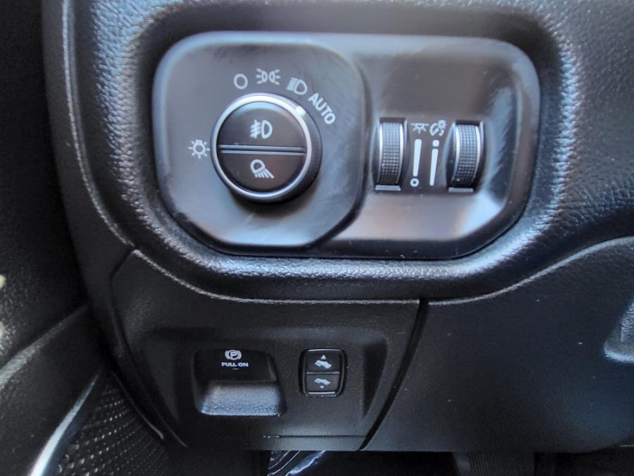 Used Ram 1500 Laramie 4x4 Crew Cab 5''7" Box 2019 | Champion Used Auto Sales 2. Newark , New Jersey Used Ram 1500 Laramie 4x4 Crew Cab 5''7" Box 2019 | Champion Used Auto Sales 2. Newark , New Jersey