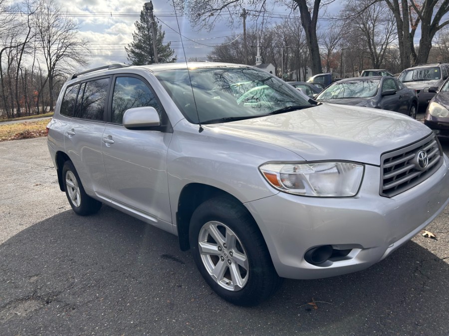 Used Toyota Highlander 4WD 4dr V6 Base 2010 | Payless Auto Sale. South Hadley, Massachusetts Used Toyota Highlander 4WD 4dr V6 Base 2010 | Payless Auto Sale. South Hadley, Massachusetts