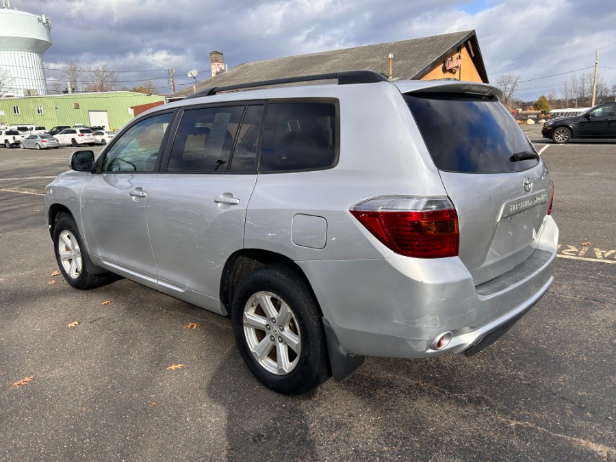 Used Toyota Highlander 4WD 4dr V6 Base 2010 | Payless Auto Sale. South Hadley, Massachusetts Used Toyota Highlander 4WD 4dr V6 Base 2010 | Payless Auto Sale. South Hadley, Massachusetts