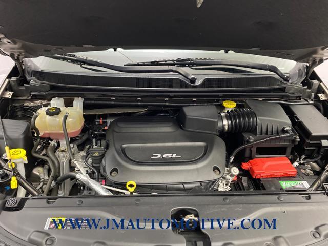 2017 Chrysler Pacifica Touring-L FWD, available for sale in Naugatuck, Connecticut | J&M Automotive Sls&Svc LLC. Naugatuck, Connecticut 2017 Chrysler Pacifica Touring-L FWD, available for sale in Naugatuck, Connecticut | J&M Automotive Sls&Svc LLC. Naugatuck, Connecticut