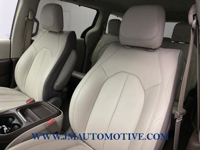 2017 Chrysler Pacifica Touring-L FWD, available for sale in Naugatuck, Connecticut | J&M Automotive Sls&Svc LLC. Naugatuck, Connecticut 2017 Chrysler Pacifica Touring-L FWD, available for sale in Naugatuck, Connecticut | J&M Automotive Sls&Svc LLC. Naugatuck, Connecticut