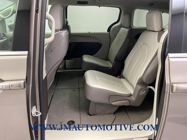 2017 Chrysler Pacifica Touring-L FWD, available for sale in Naugatuck, Connecticut | J&M Automotive Sls&Svc LLC. Naugatuck, Connecticut 2017 Chrysler Pacifica Touring-L FWD, available for sale in Naugatuck, Connecticut | J&M Automotive Sls&Svc LLC. Naugatuck, Connecticut