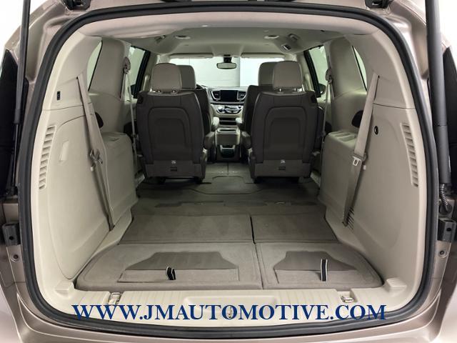 2017 Chrysler Pacifica Touring-L FWD, available for sale in Naugatuck, Connecticut | J&M Automotive Sls&Svc LLC. Naugatuck, Connecticut 2017 Chrysler Pacifica Touring-L FWD, available for sale in Naugatuck, Connecticut | J&M Automotive Sls&Svc LLC. Naugatuck, Connecticut