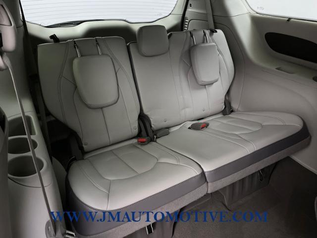 2017 Chrysler Pacifica Touring-L FWD, available for sale in Naugatuck, Connecticut | J&M Automotive Sls&Svc LLC. Naugatuck, Connecticut 2017 Chrysler Pacifica Touring-L FWD, available for sale in Naugatuck, Connecticut | J&M Automotive Sls&Svc LLC. Naugatuck, Connecticut