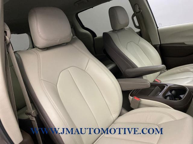 2017 Chrysler Pacifica Touring-L FWD, available for sale in Naugatuck, Connecticut | J&M Automotive Sls&Svc LLC. Naugatuck, Connecticut 2017 Chrysler Pacifica Touring-L FWD, available for sale in Naugatuck, Connecticut | J&M Automotive Sls&Svc LLC. Naugatuck, Connecticut