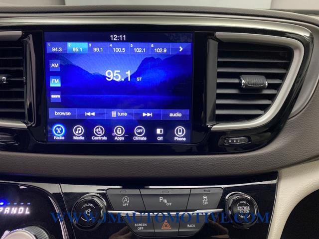 2017 Chrysler Pacifica Touring-L FWD, available for sale in Naugatuck, Connecticut | J&M Automotive Sls&Svc LLC. Naugatuck, Connecticut 2017 Chrysler Pacifica Touring-L FWD, available for sale in Naugatuck, Connecticut | J&M Automotive Sls&Svc LLC. Naugatuck, Connecticut