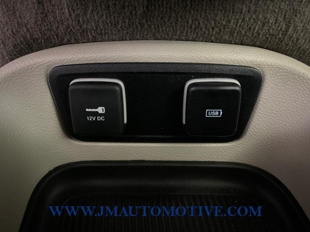2017 Chrysler Pacifica Touring-L FWD, available for sale in Naugatuck, Connecticut | J&M Automotive Sls&Svc LLC. Naugatuck, Connecticut 2017 Chrysler Pacifica Touring-L FWD, available for sale in Naugatuck, Connecticut | J&M Automotive Sls&Svc LLC. Naugatuck, Connecticut