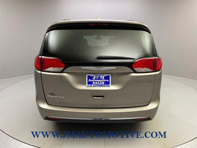 2017 Chrysler Pacifica Touring-L FWD, available for sale in Naugatuck, Connecticut | J&M Automotive Sls&Svc LLC. Naugatuck, Connecticut 2017 Chrysler Pacifica Touring-L FWD, available for sale in Naugatuck, Connecticut | J&M Automotive Sls&Svc LLC. Naugatuck, Connecticut