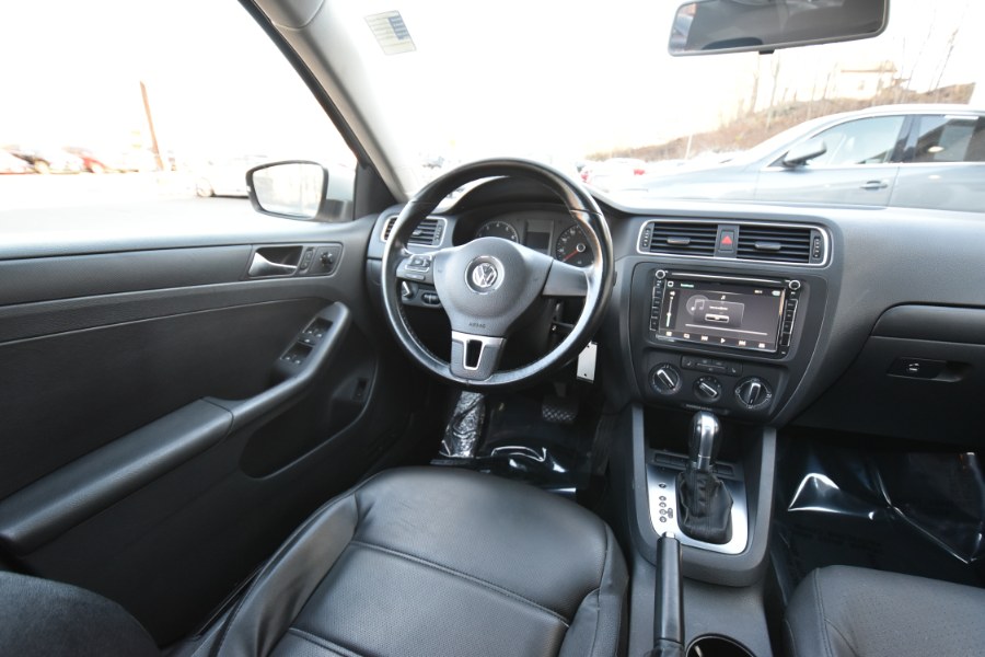 2011 Volkswagen Jetta Sedan 4dr Auto SE w/Convenience & Sunroof PZEV, available for sale in Waterbury, Connecticut | Highline Car Connection. Waterbury, Connecticut 2011 Volkswagen Jetta Sedan 4dr Auto SE w/Convenience & Sunroof PZEV, available for sale in Waterbury, Connecticut | Highline Car Connection. Waterbury, Connecticut