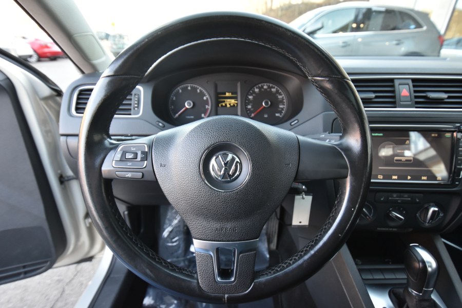 2011 Volkswagen Jetta Sedan 4dr Auto SE w/Convenience & Sunroof PZEV, available for sale in Waterbury, Connecticut | Highline Car Connection. Waterbury, Connecticut 2011 Volkswagen Jetta Sedan 4dr Auto SE w/Convenience & Sunroof PZEV, available for sale in Waterbury, Connecticut | Highline Car Connection. Waterbury, Connecticut