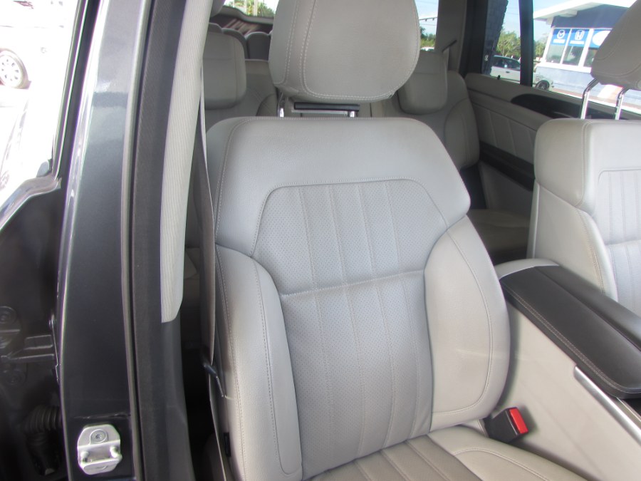2015 Mercedes-Benz GL-Class 4MATIC 4dr GL450, available for sale in Orlando, Florida | VIP Auto Enterprise, Inc. Orlando, Florida 2015 Mercedes-Benz GL-Class 4MATIC 4dr GL450, available for sale in Orlando, Florida | VIP Auto Enterprise, Inc. Orlando, Florida