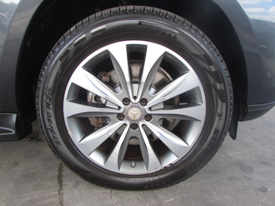 2015 Mercedes-Benz GL-Class 4MATIC 4dr GL450, available for sale in Orlando, Florida | VIP Auto Enterprise, Inc. Orlando, Florida 2015 Mercedes-Benz GL-Class 4MATIC 4dr GL450, available for sale in Orlando, Florida | VIP Auto Enterprise, Inc. Orlando, Florida