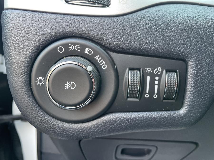 2015 Jeep Cherokee 4WD 4dr Limited, available for sale in Hartford, Connecticut | Lex Autos LLC. Hartford, Connecticut 2015 Jeep Cherokee 4WD 4dr Limited, available for sale in Hartford, Connecticut | Lex Autos LLC. Hartford, Connecticut