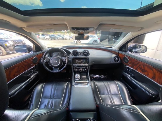 2016 Jaguar XJ 4dr Sdn R-Sport AWD, available for sale in Syosset, New York | Gold Coast Motors of Syosset. Syosset, New York 2016 Jaguar XJ 4dr Sdn R-Sport AWD, available for sale in Syosset, New York | Gold Coast Motors of Syosset. Syosset, New York