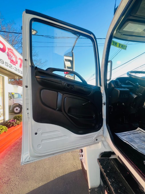 2017 HINO 268A 26 FEET DRY BOX + LIFT GATE + NO CDL, available for sale in South Amboy, New Jersey | NJ Truck Spot. South Amboy, New Jersey 2017 HINO 268A 26 FEET DRY BOX + LIFT GATE + NO CDL, available for sale in South Amboy, New Jersey | NJ Truck Spot. South Amboy, New Jersey