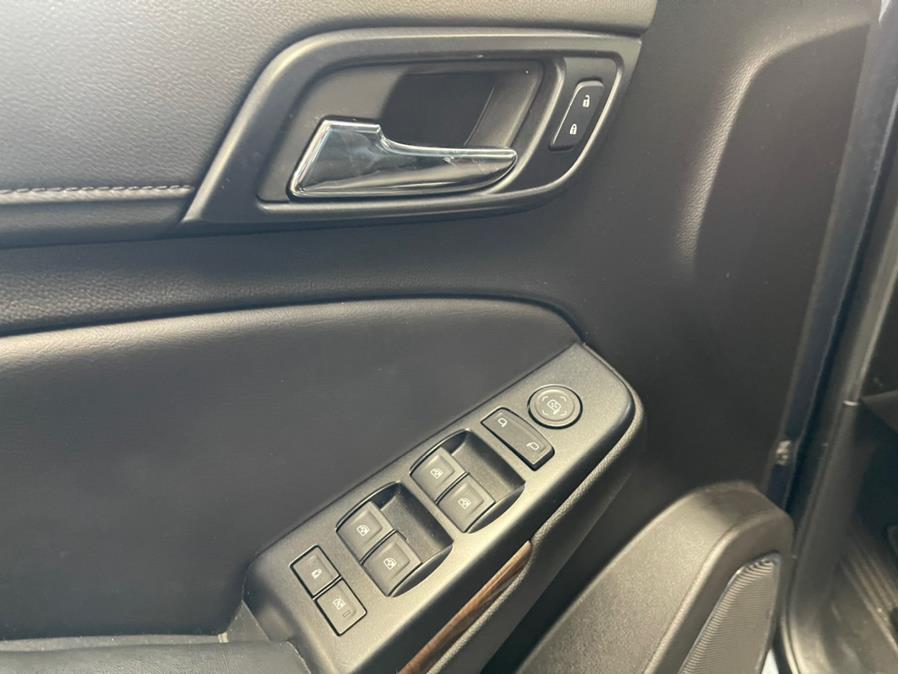 2019 Chevrolet Tahoe 2WD 4dr LS, available for sale in Inwood, New York | 5 Towns Drive. Inwood, New York 2019 Chevrolet Tahoe 2WD 4dr LS, available for sale in Inwood, New York | 5 Towns Drive. Inwood, New York