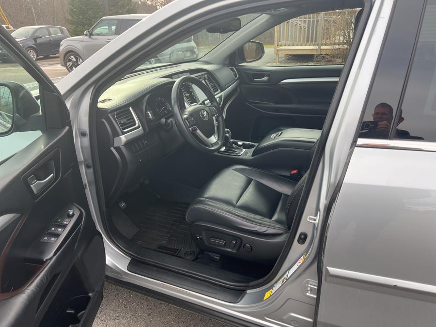 2016 Toyota Highlander AWD 4dr V6 XLE (Natl), available for sale in Bangor , Maine | Pray's Auto Sales . Bangor , Maine 2016 Toyota Highlander AWD 4dr V6 XLE (Natl), available for sale in Bangor , Maine | Pray's Auto Sales . Bangor , Maine