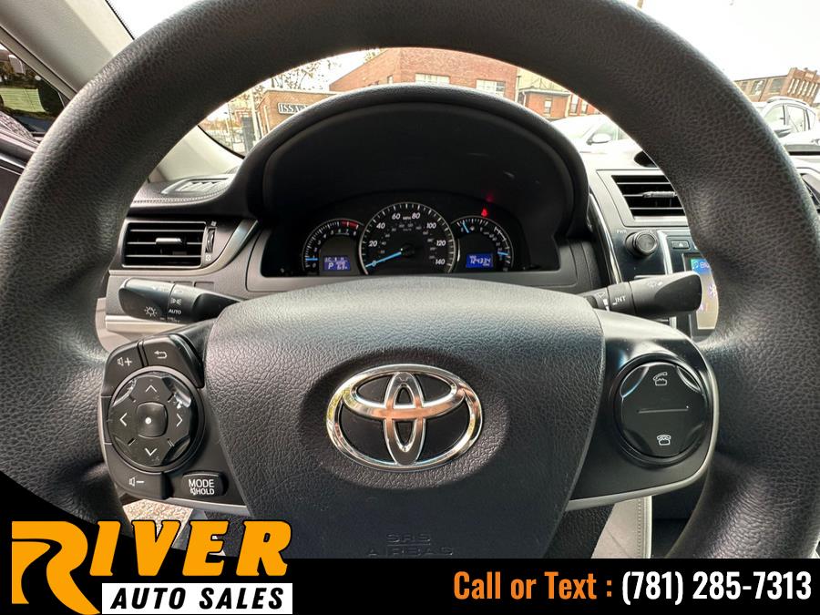 Used Toyota Camry 4dr Sdn I4 Auto LE 2012 | River Auto Sales. Malden, Massachusetts Used Toyota Camry 4dr Sdn I4 Auto LE 2012 | River Auto Sales. Malden, Massachusetts