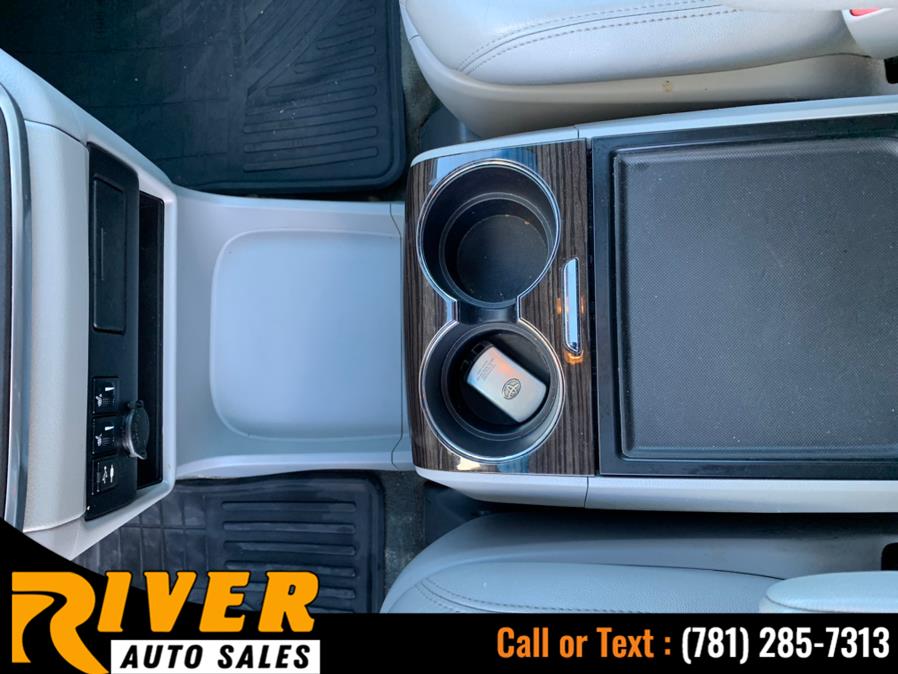 Used Toyota Sienna 5dr 7-Pass Van XLE AWD (Natl) 2015 | River Auto Sales. Malden, Massachusetts Used Toyota Sienna 5dr 7-Pass Van XLE AWD (Natl) 2015 | River Auto Sales. Malden, Massachusetts