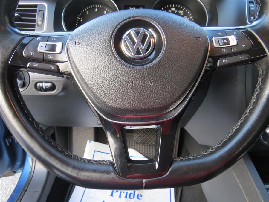 2017 Volkswagen Jetta 1.4T SE 4dr Sedan 6A, available for sale in Auburn, Maine | Lake City Exports Inc. Auburn, Maine 2017 Volkswagen Jetta 1.4T SE 4dr Sedan 6A, available for sale in Auburn, Maine | Lake City Exports Inc. Auburn, Maine
