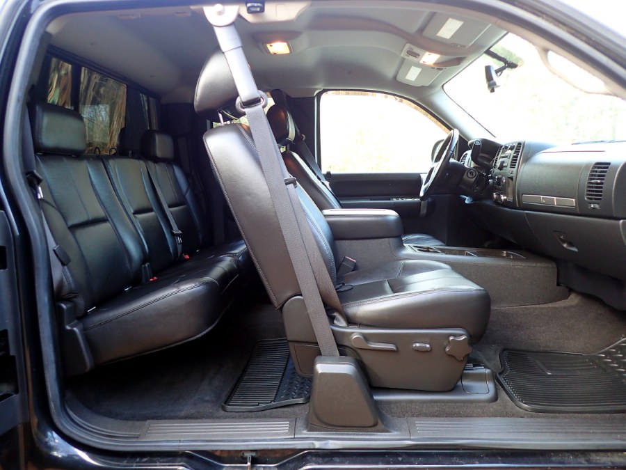 2009 GMC Sierra 3500HD 4WD Ext Cab 157.5" SRW SLE, available for sale in Storrs, Connecticut | Eagleville Motors. Storrs, Connecticut 2009 GMC Sierra 3500HD 4WD Ext Cab 157.5" SRW SLE, available for sale in Storrs, Connecticut | Eagleville Motors. Storrs, Connecticut