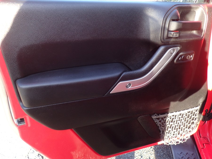 Used Jeep Wrangler Unlimited 4WD 4dr Sahara 2013 | Eagleville Motors. Storrs, Connecticut Used Jeep Wrangler Unlimited 4WD 4dr Sahara 2013 | Eagleville Motors. Storrs, Connecticut