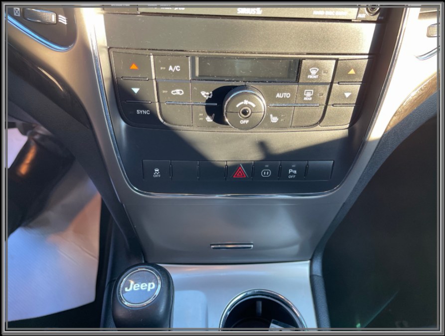 2011 Jeep Grand Cherokee 4WD 4dr Laredo, available for sale in Huntington Station, New York | My Auto Inc.. Huntington Station, New York 2011 Jeep Grand Cherokee 4WD 4dr Laredo, available for sale in Huntington Station, New York | My Auto Inc.. Huntington Station, New York
