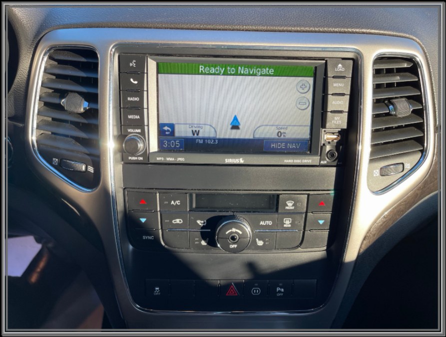2011 Jeep Grand Cherokee 4WD 4dr Laredo, available for sale in Huntington Station, New York | My Auto Inc.. Huntington Station, New York 2011 Jeep Grand Cherokee 4WD 4dr Laredo, available for sale in Huntington Station, New York | My Auto Inc.. Huntington Station, New York